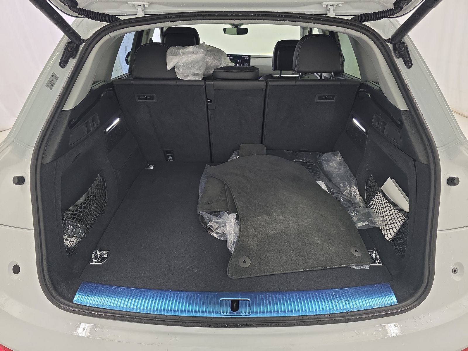 2024 Audi Q5 e Plug-In Hybrid S line Prestige AWD