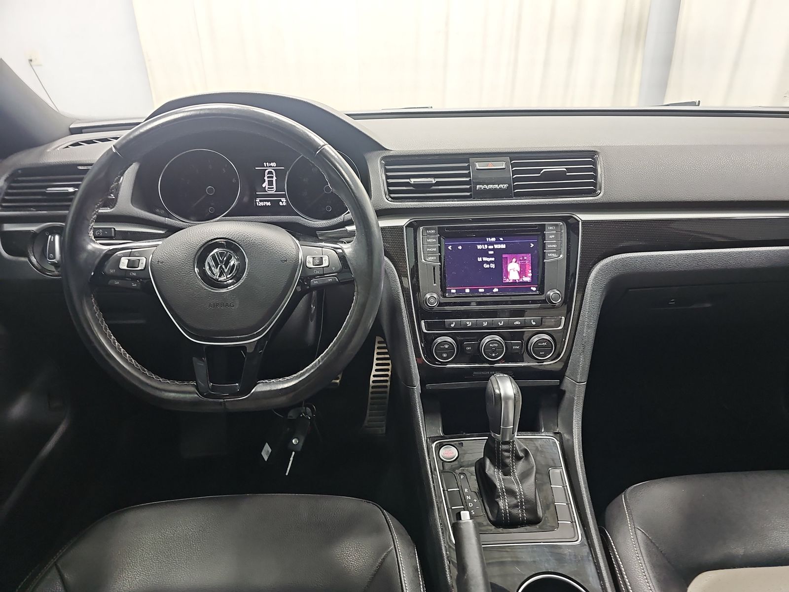 2018 Volkswagen Passat 3.6L FWD