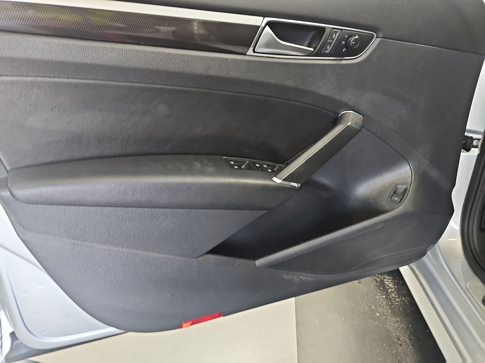 2018 Volkswagen Passat 3.6L FWD
