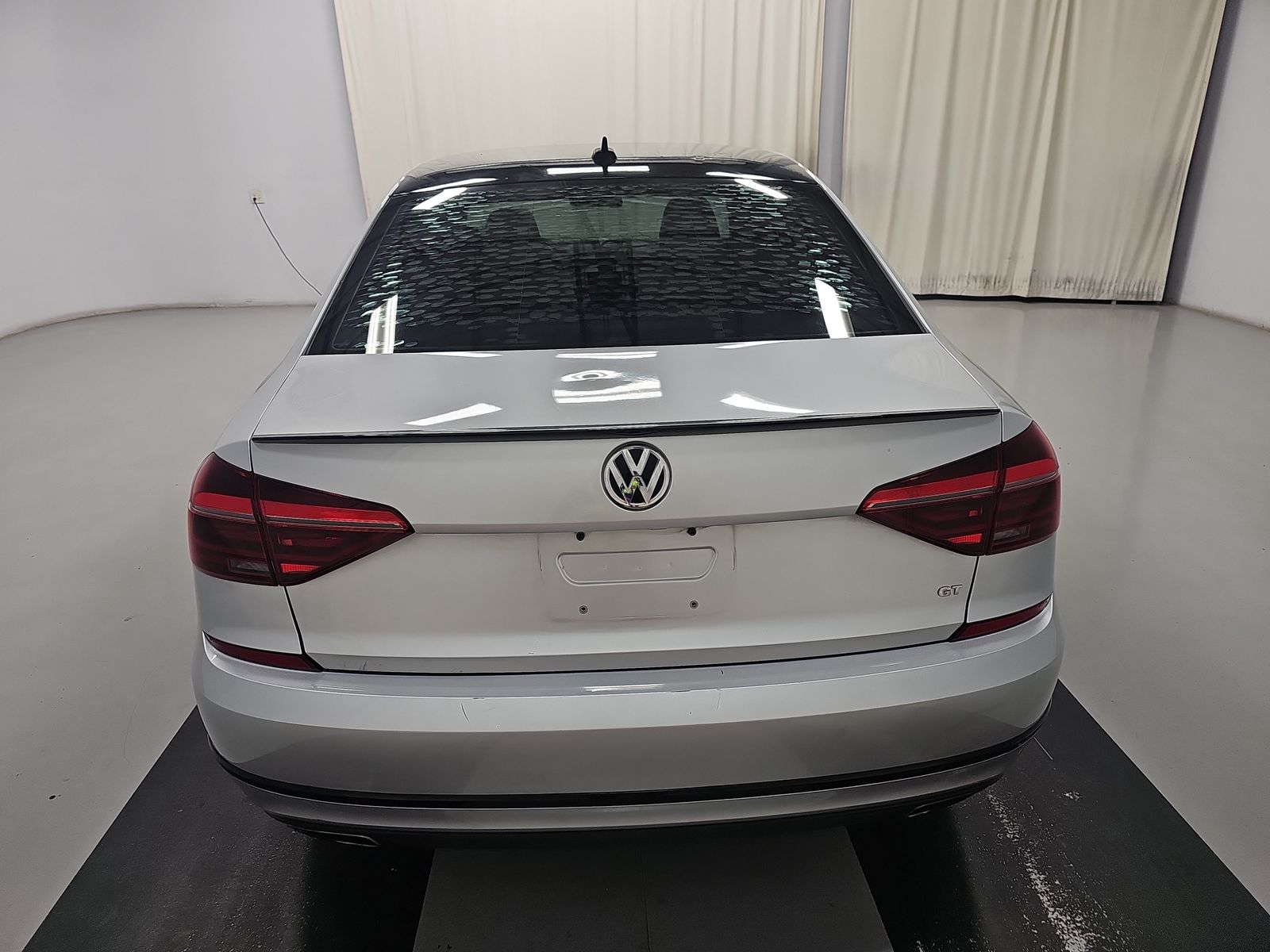 2018 Volkswagen Passat 3.6L FWD