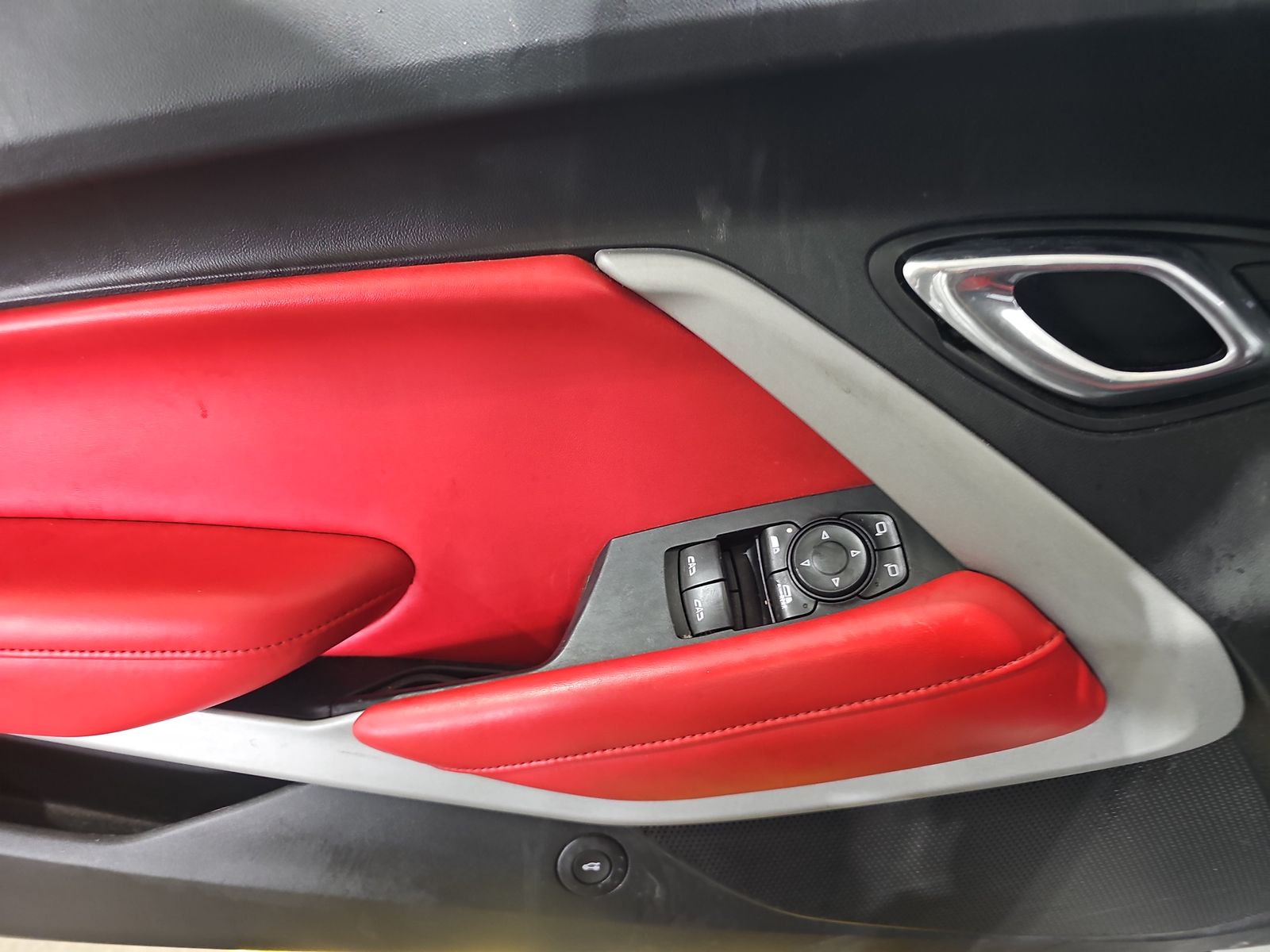 2020 Chevrolet Camaro 2LT RWD