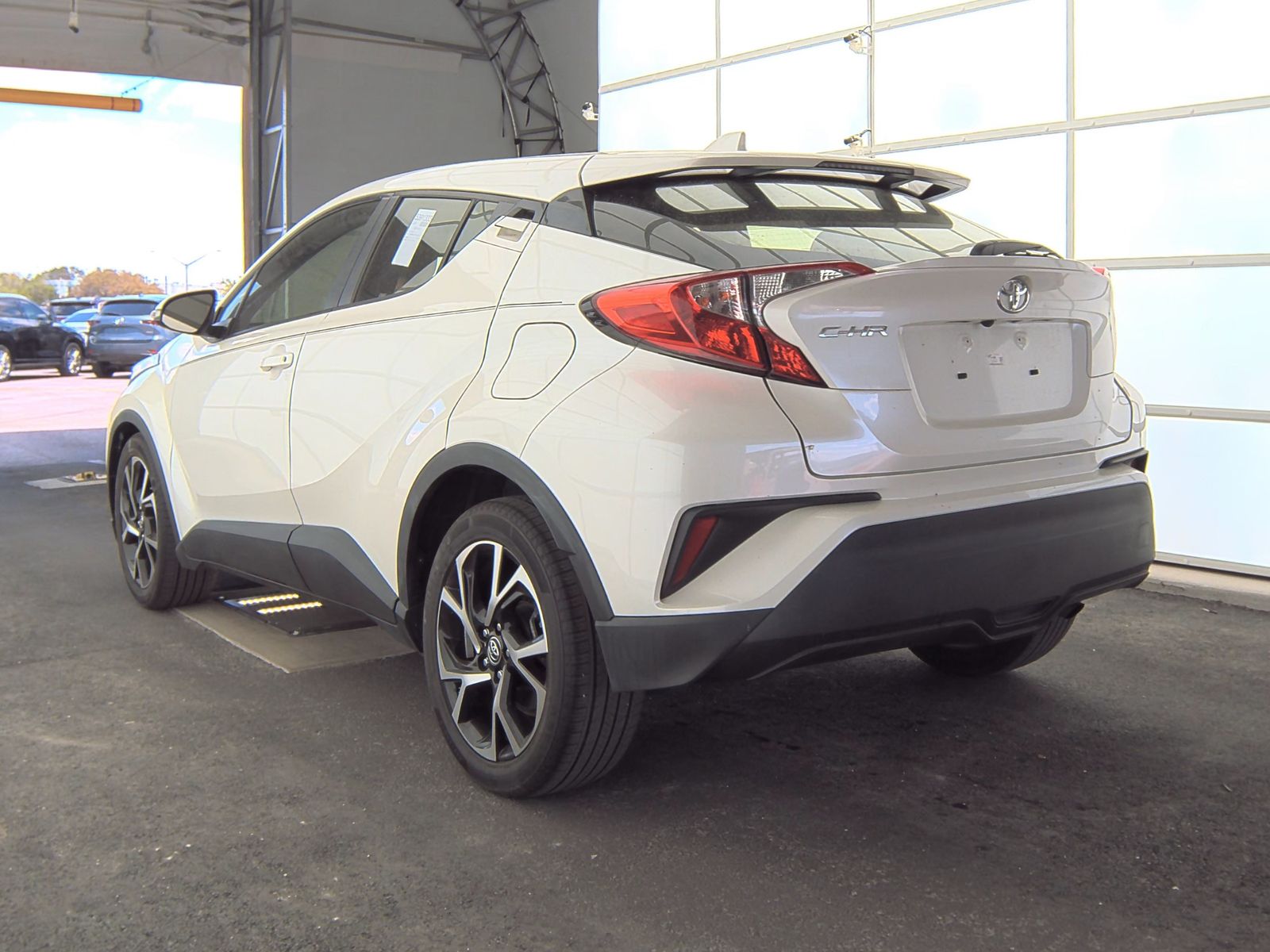 2019 Toyota C-HR XLE FWD