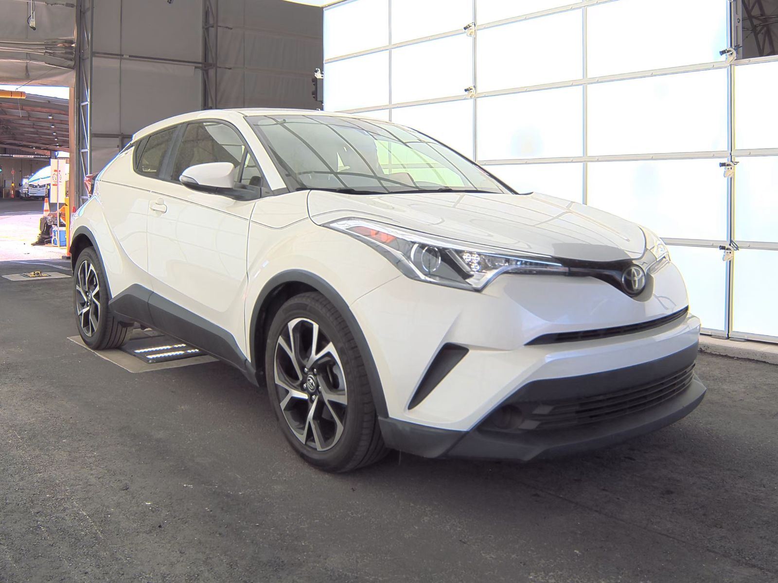 2019 Toyota C-HR XLE FWD