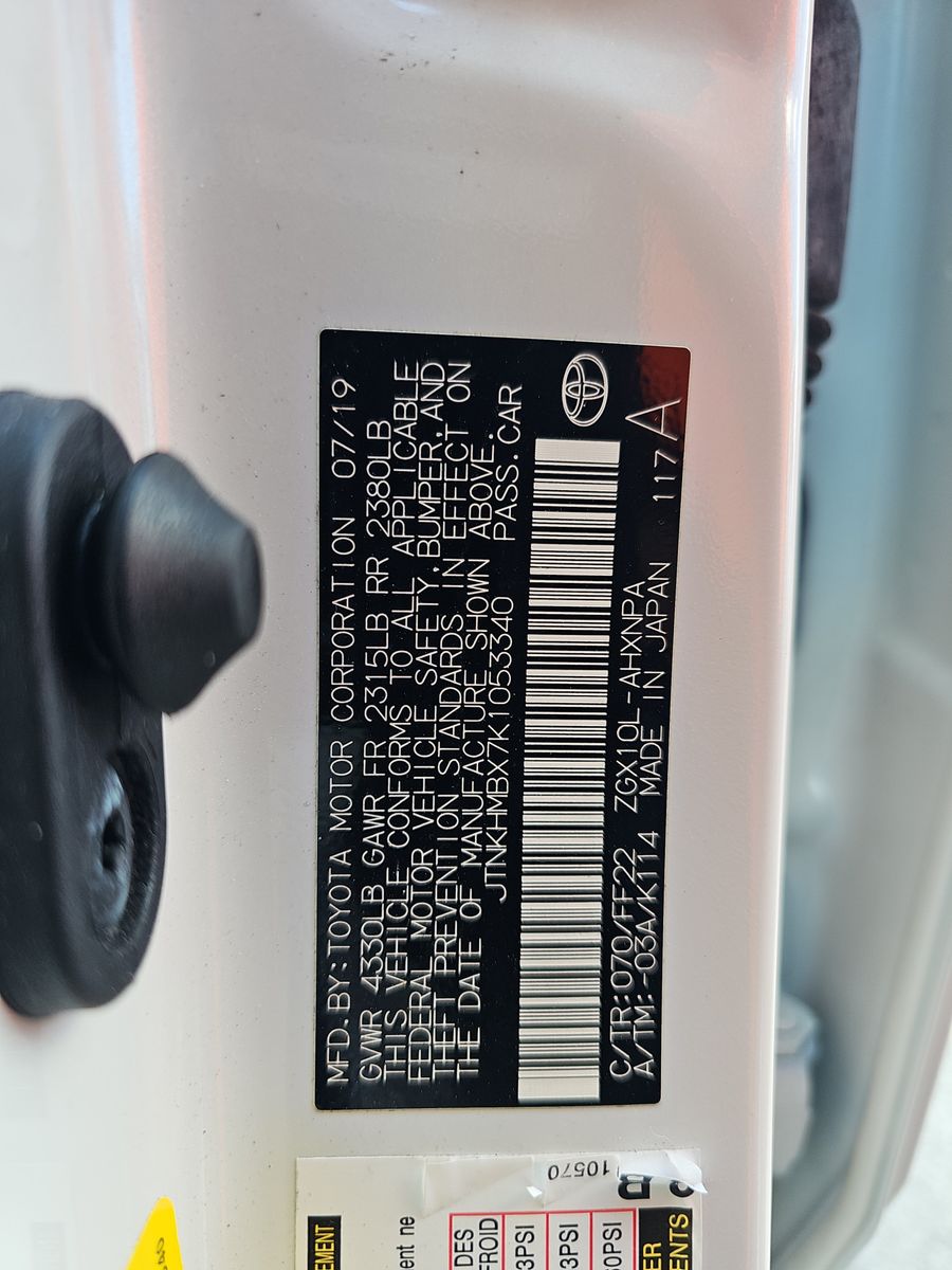 2019 Toyota C-HR XLE FWD