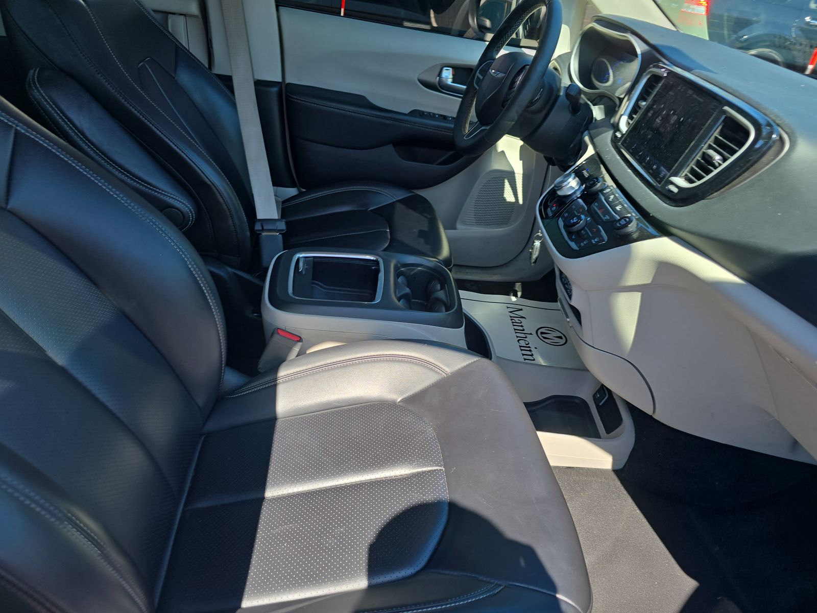 2023 Chrysler Pacifica Touring L FWD
