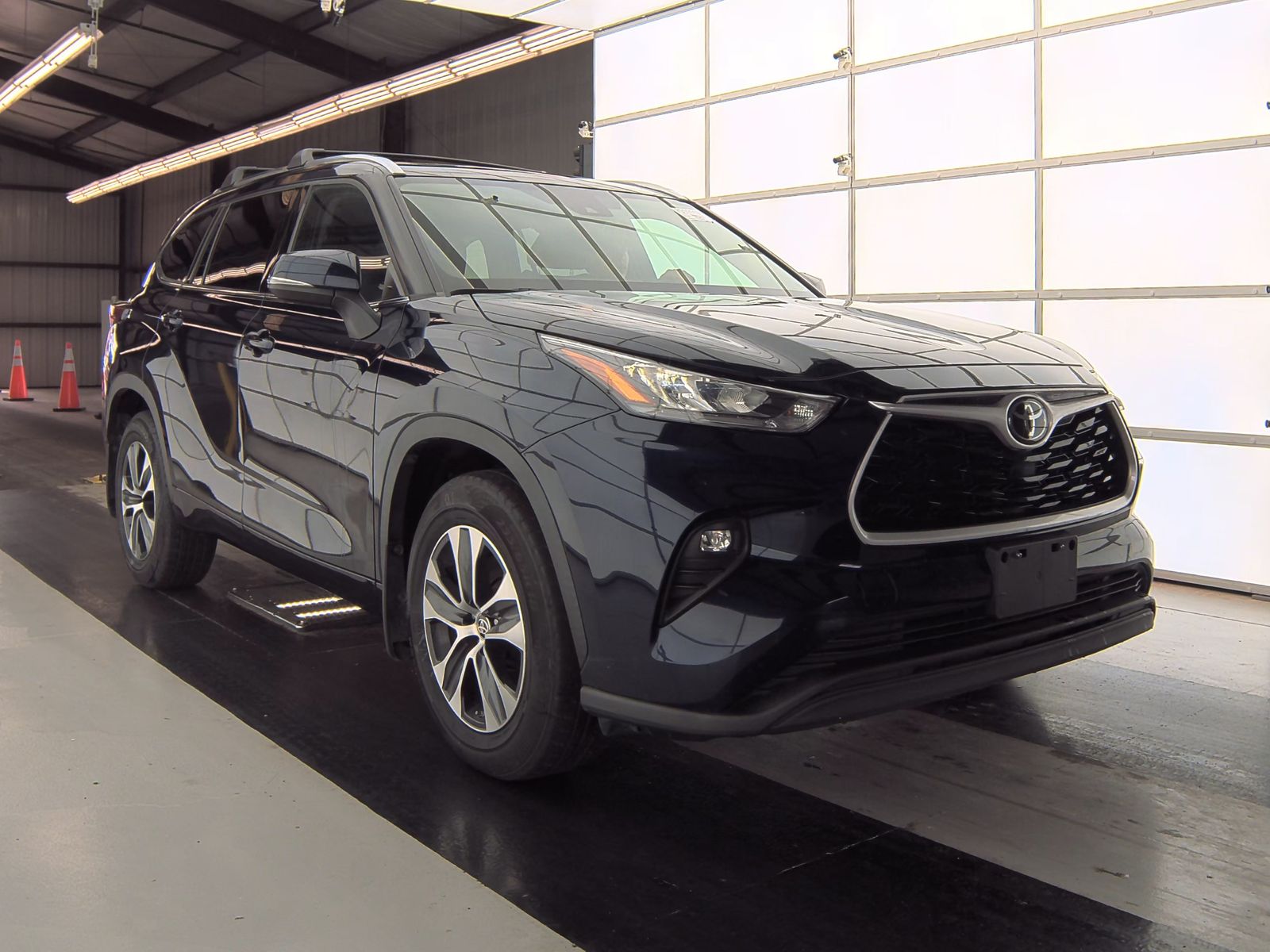 2020 Toyota Highlander XLE FWD