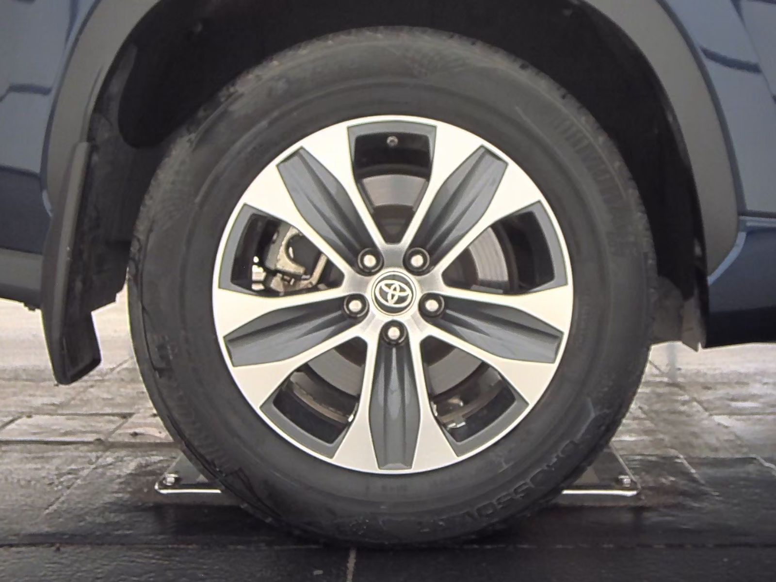 2020 Toyota Highlander XLE FWD