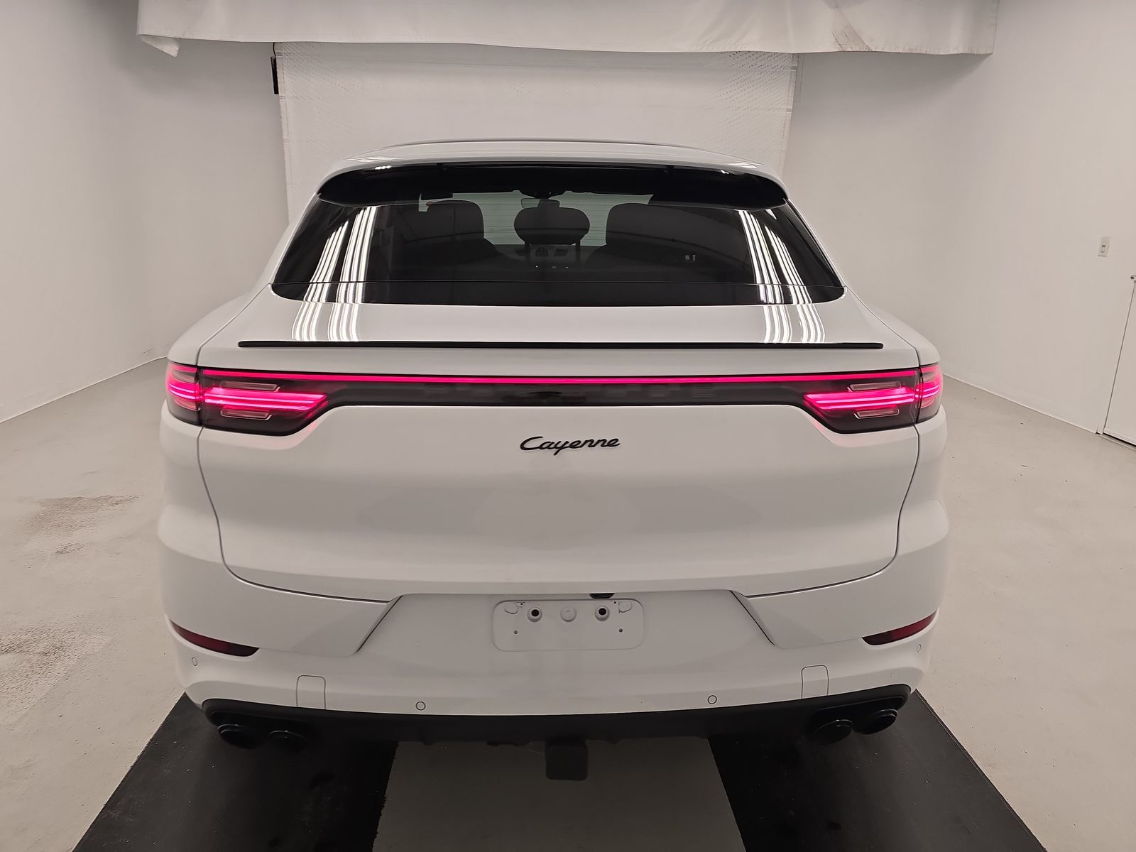 2022 Porsche Cayenne Platinum Edition AWD