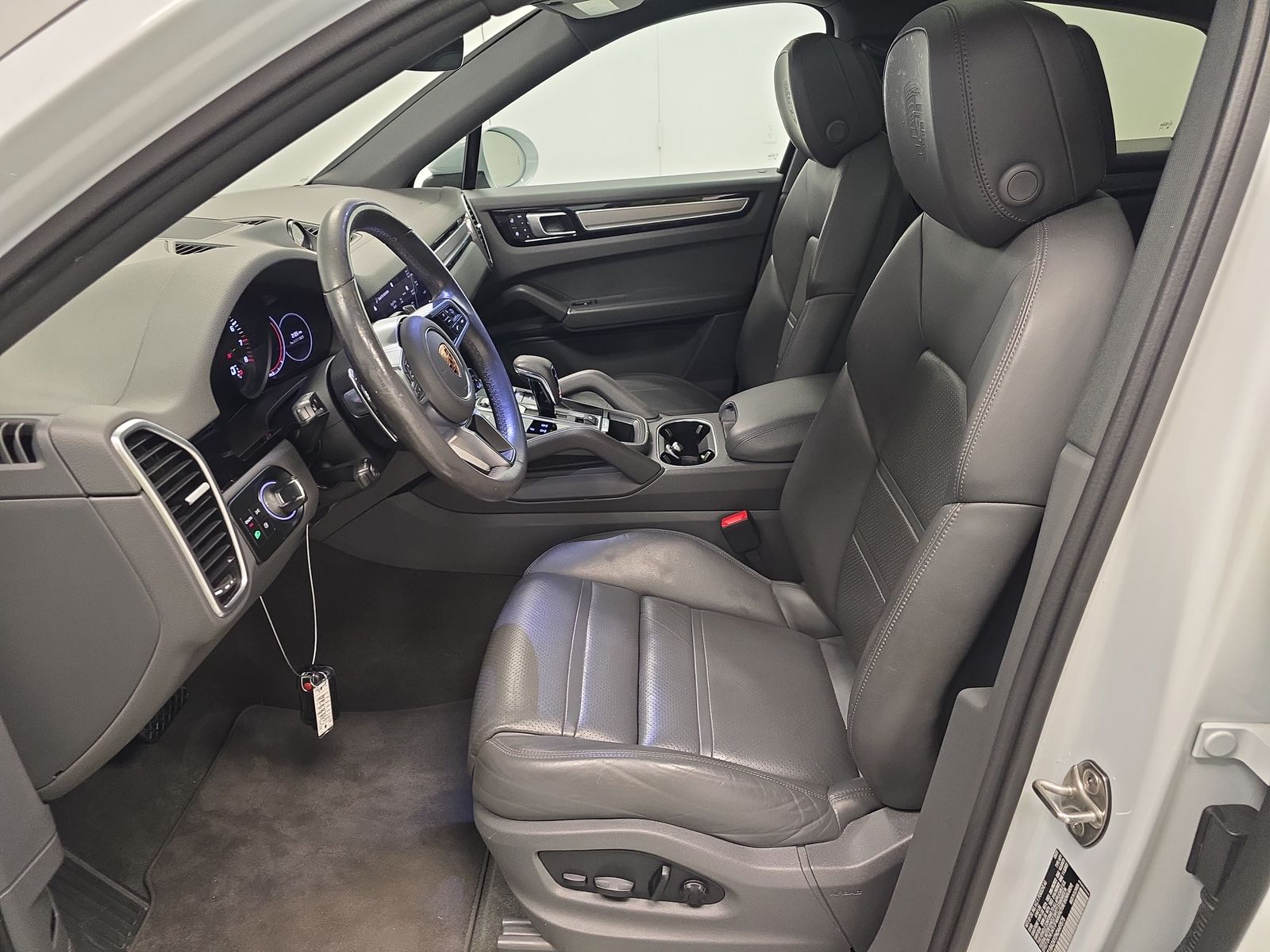2022 Porsche Cayenne Platinum Edition AWD