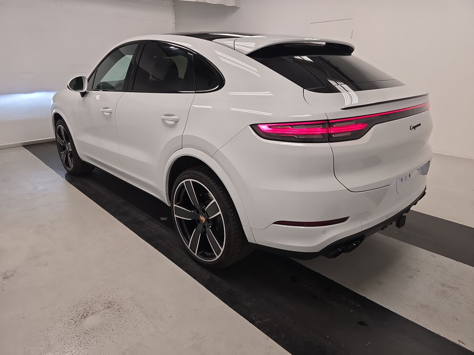 2022 Porsche Cayenne Platinum Edition AWD
