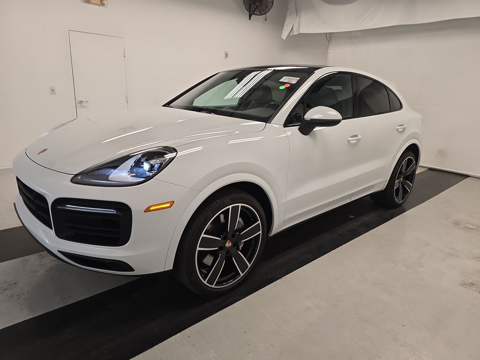 2022 Porsche Cayenne Platinum Edition AWD