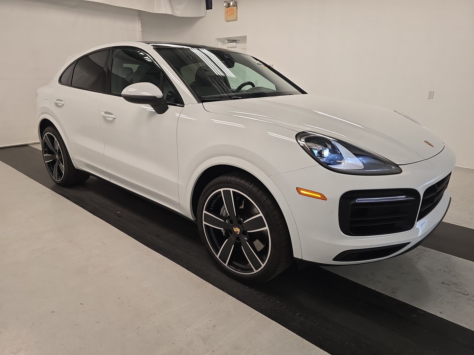 2022 Porsche Cayenne Platinum Edition AWD