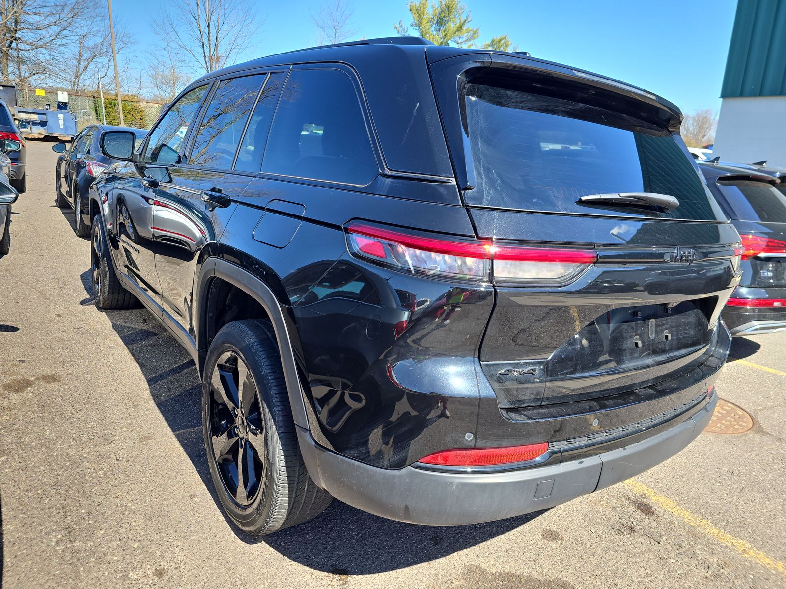 2022 Jeep Grand Cherokee Altitude AWD