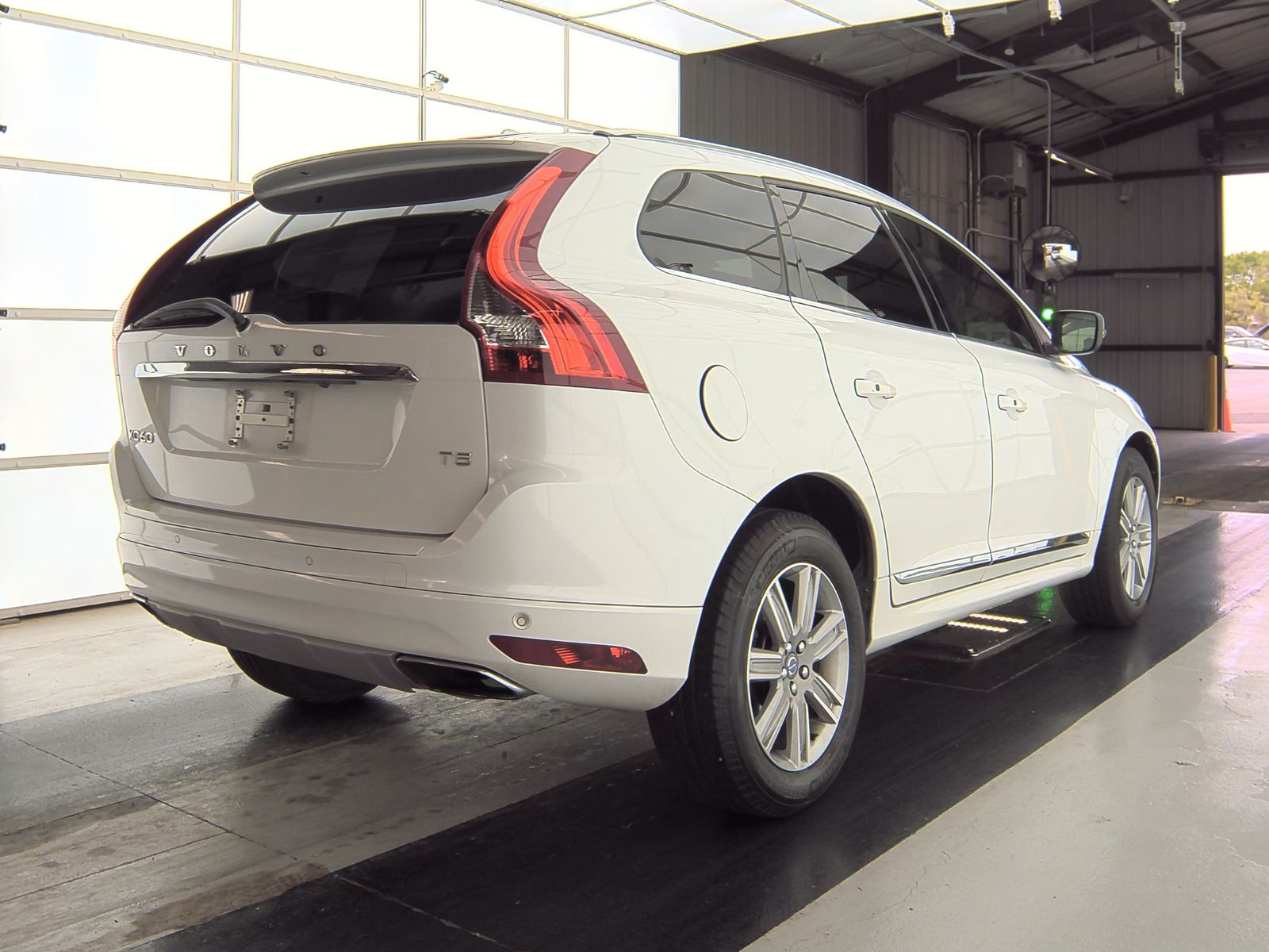 2017 Volvo XC60 T5 Inscription FWD
