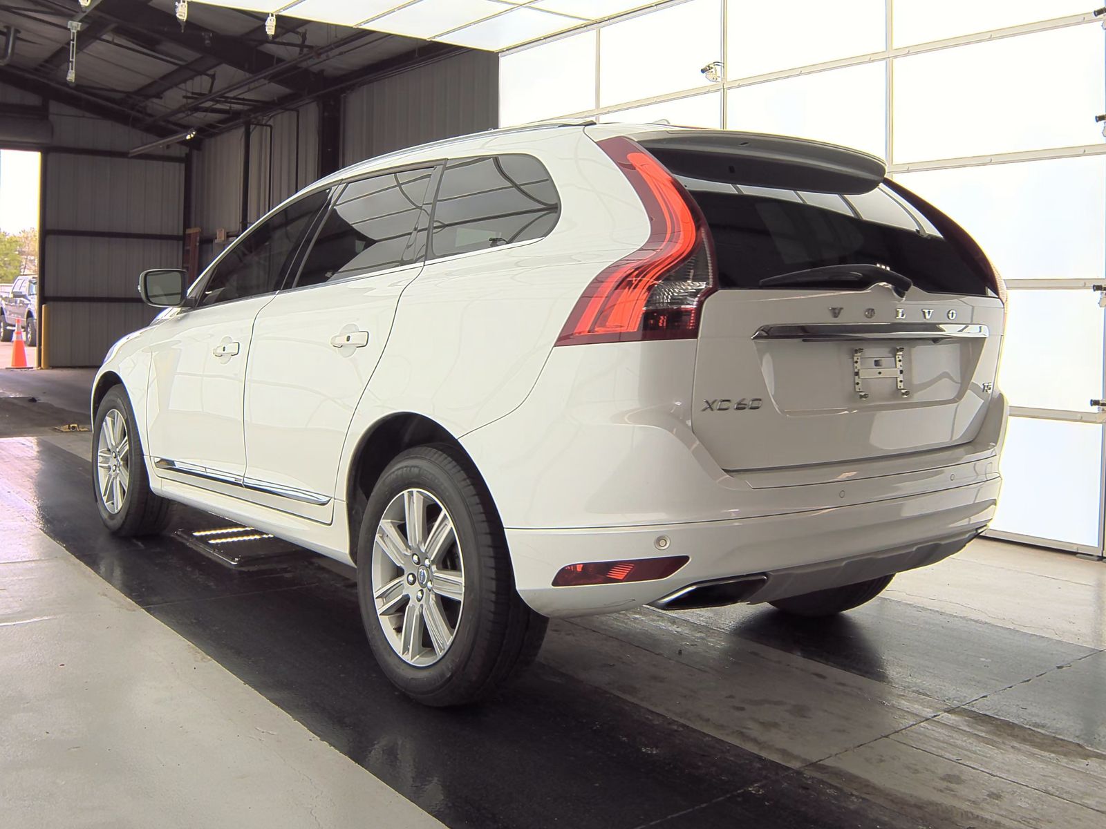 2017 Volvo XC60 T5 Inscription FWD