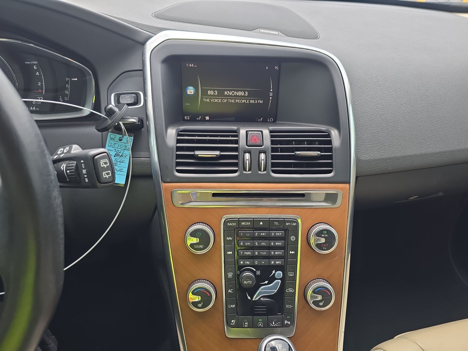 2017 Volvo XC60 T5 Inscription FWD