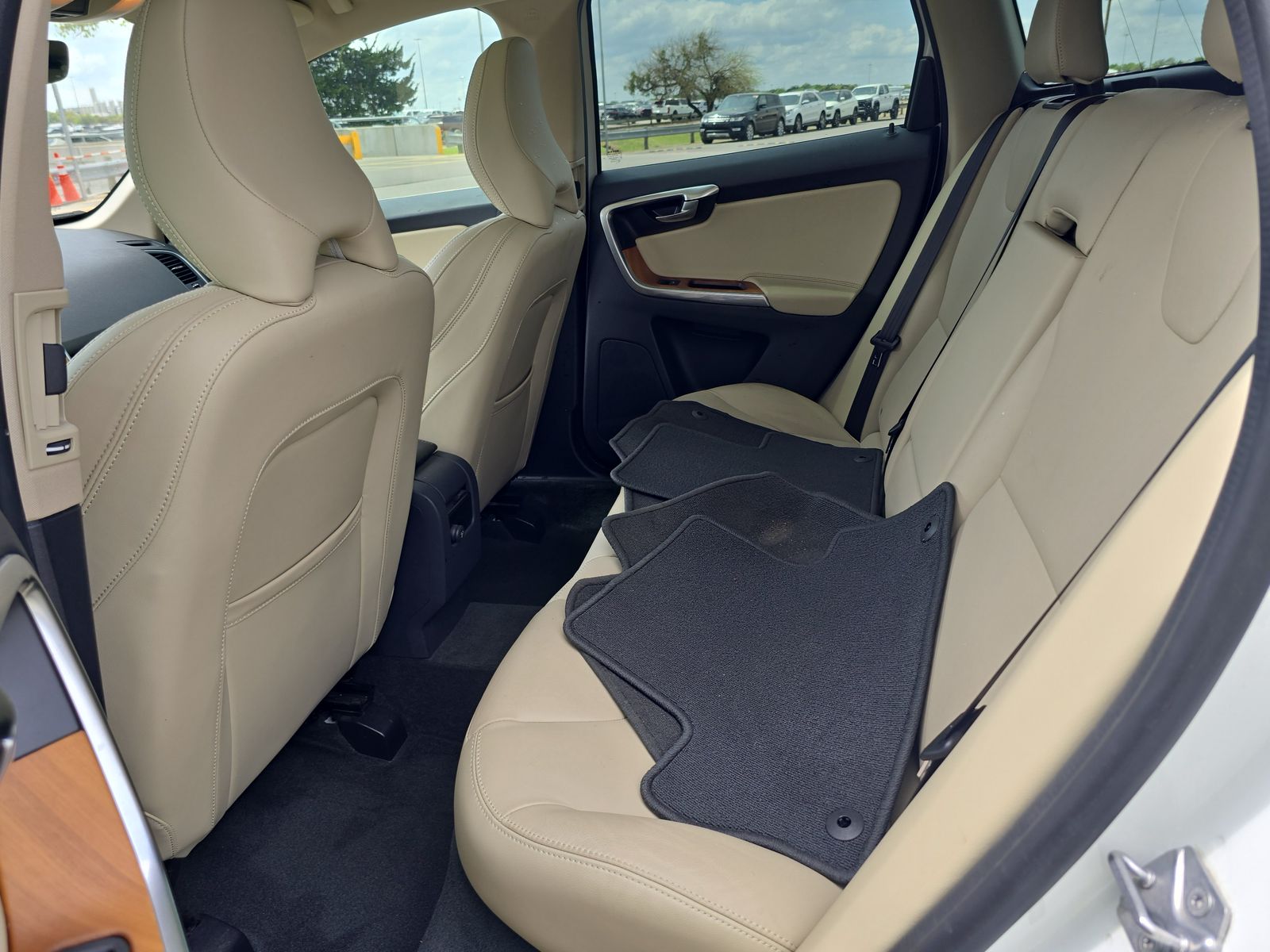 2017 Volvo XC60 T5 Inscription FWD