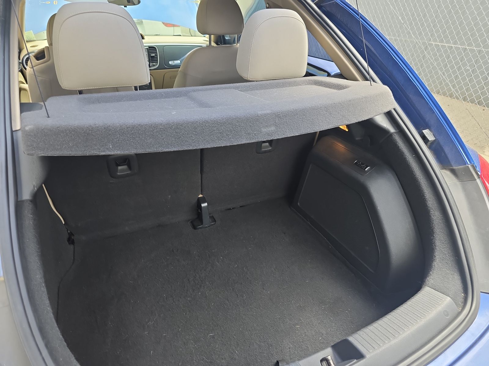 2013 Volkswagen Beetle 2.0T Turbo FWD