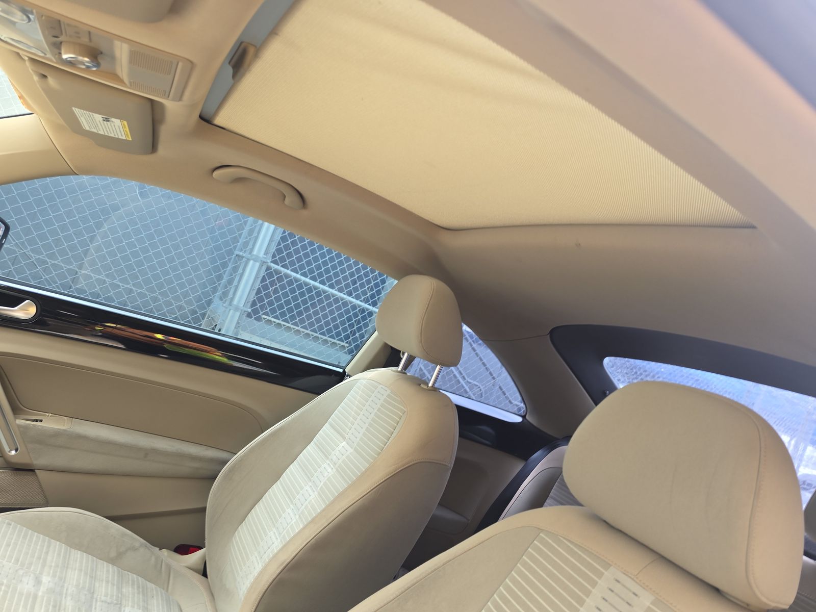 2013 Volkswagen Beetle 2.0T Turbo FWD