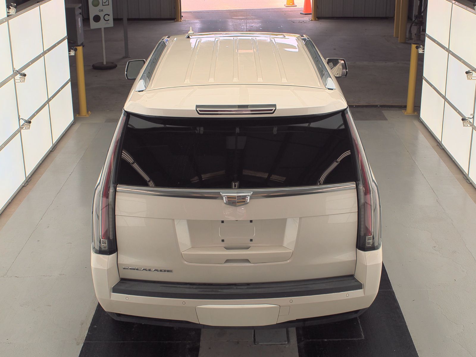 2015 Cadillac Escalade Premium RWD