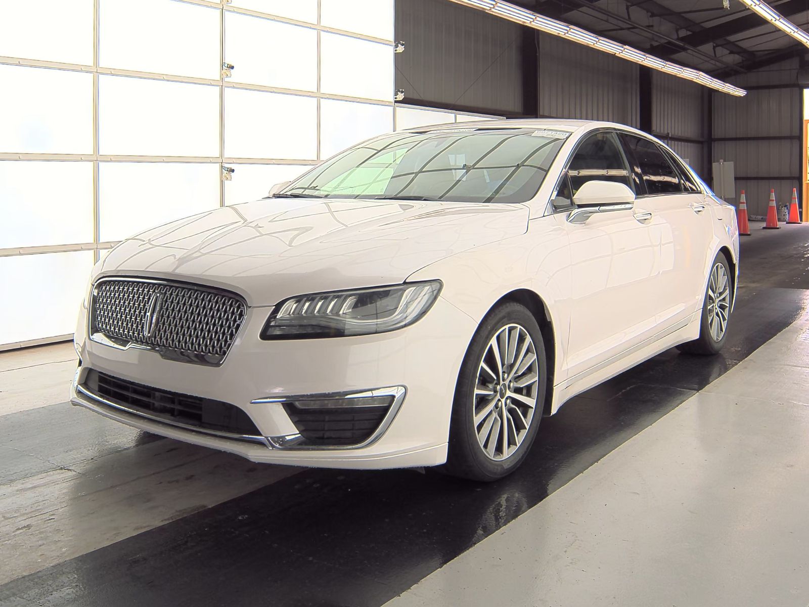 2019 Lincoln MKZ Standard FWD