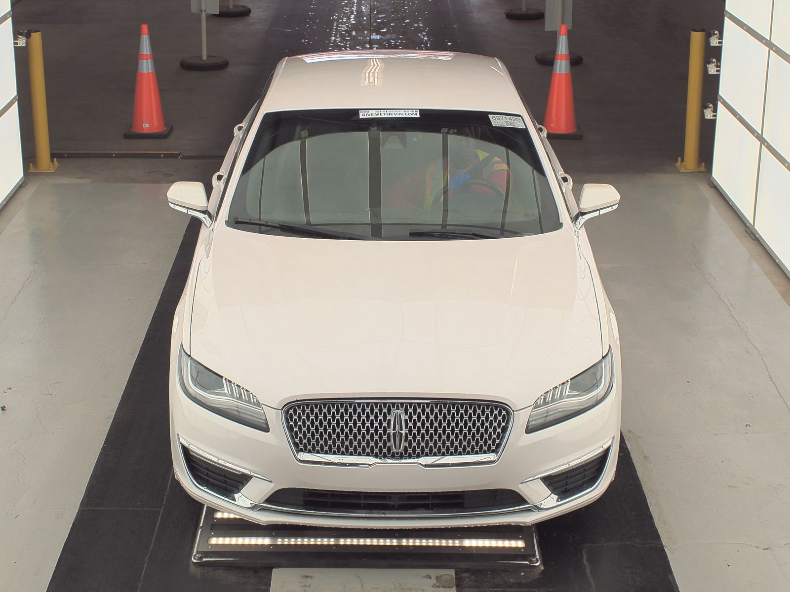 2019 Lincoln MKZ Standard FWD