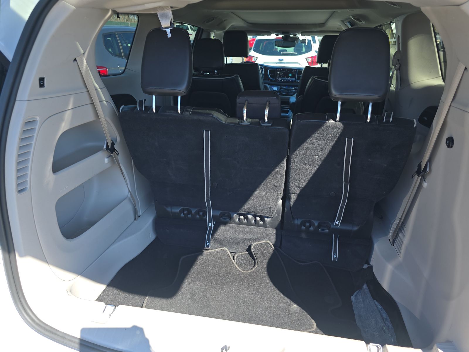 2023 Chrysler Pacifica Limited FWD