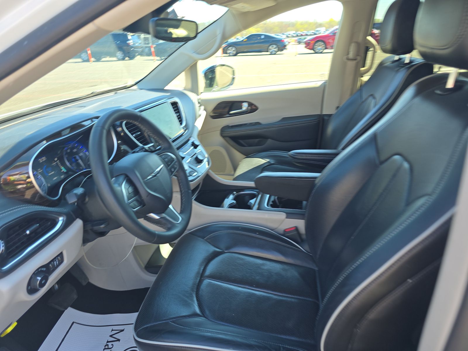 2023 Chrysler Pacifica Limited FWD