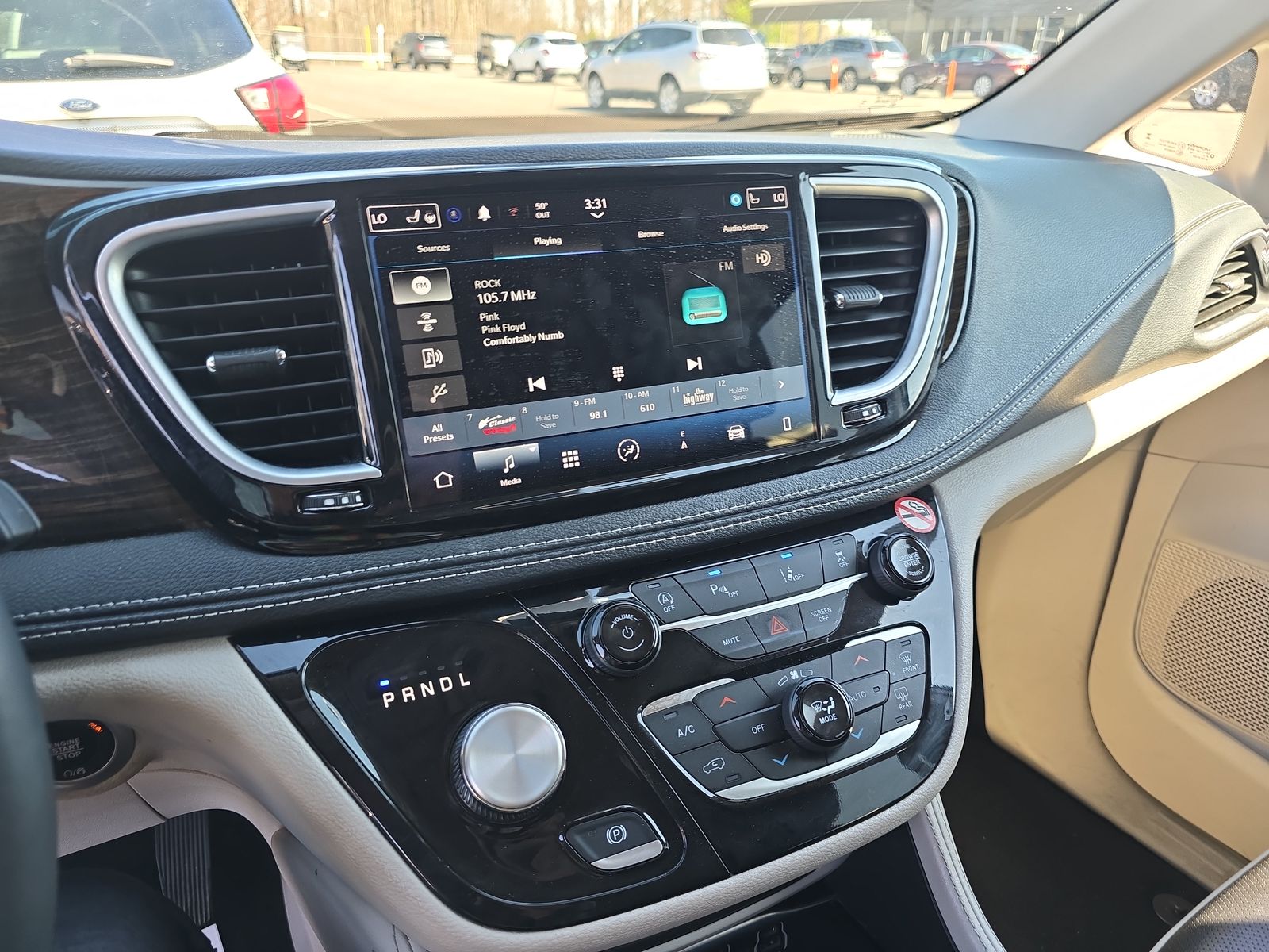 2023 Chrysler Pacifica Limited FWD