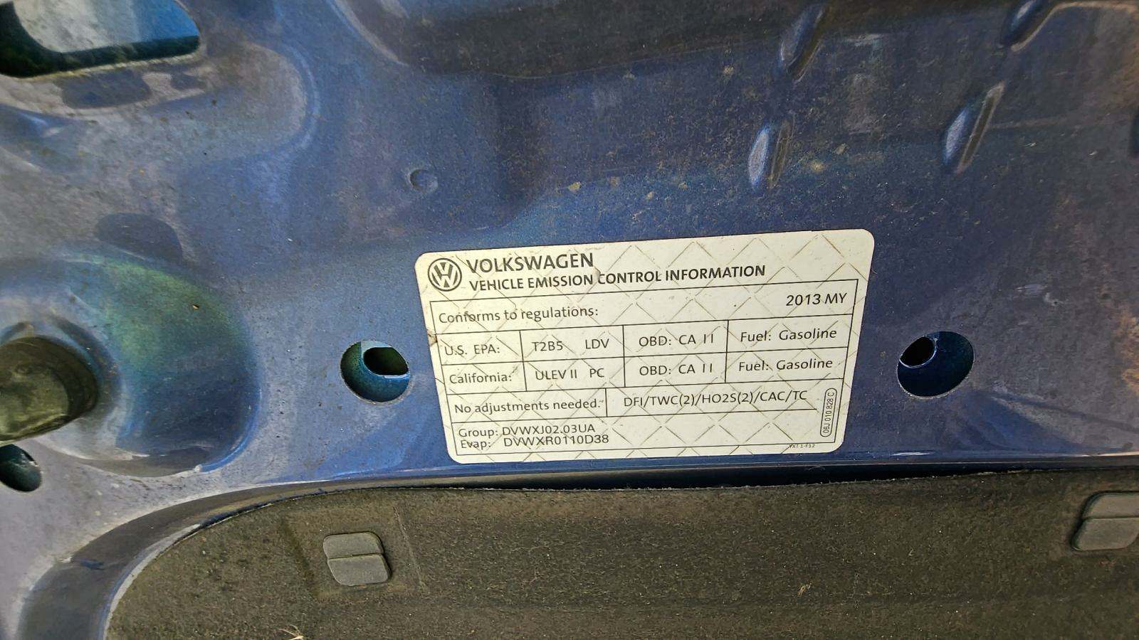 2013 Volkswagen Beetle 2.0T Turbo FWD