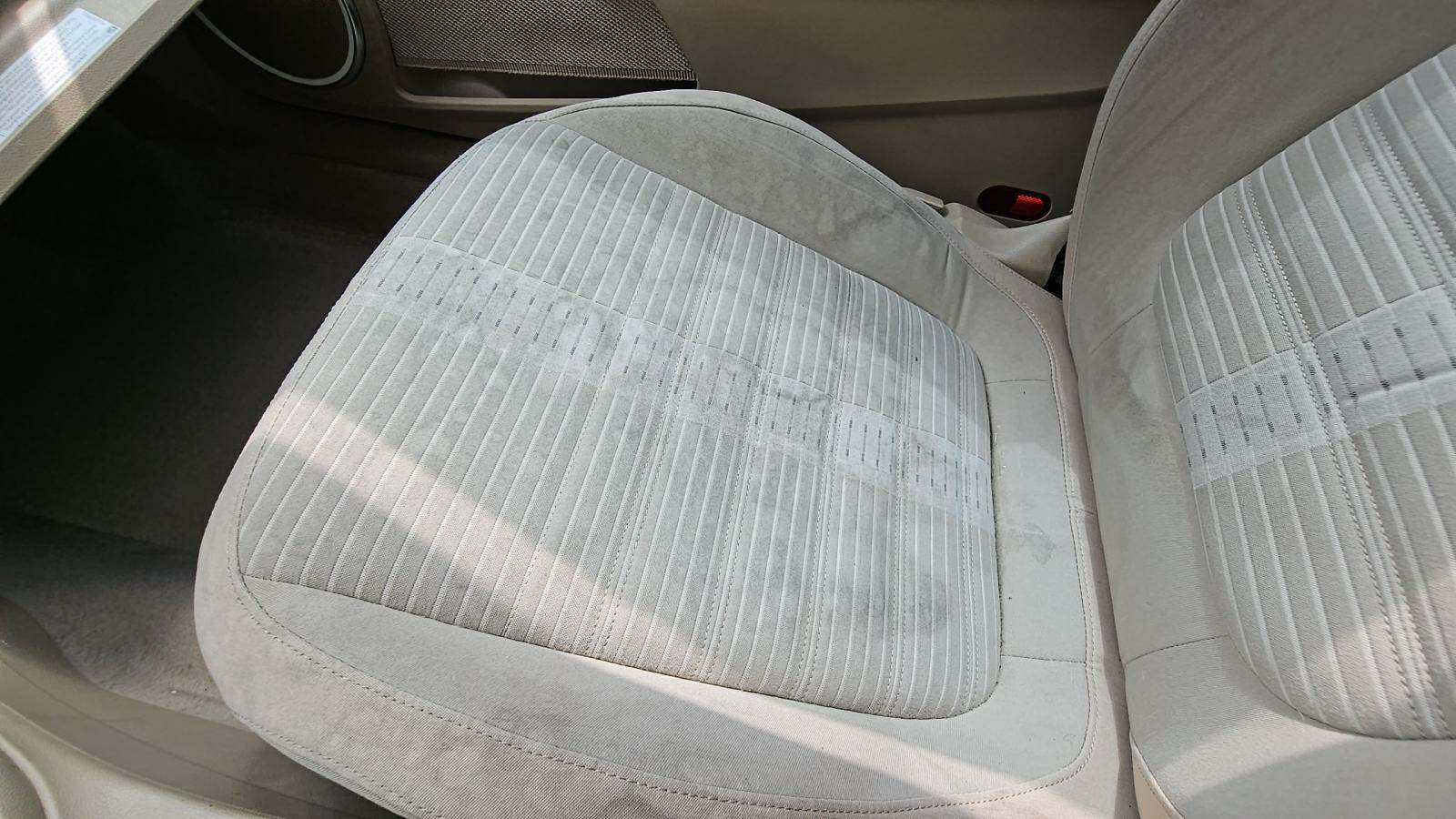 2013 Volkswagen Beetle 2.0T Turbo FWD