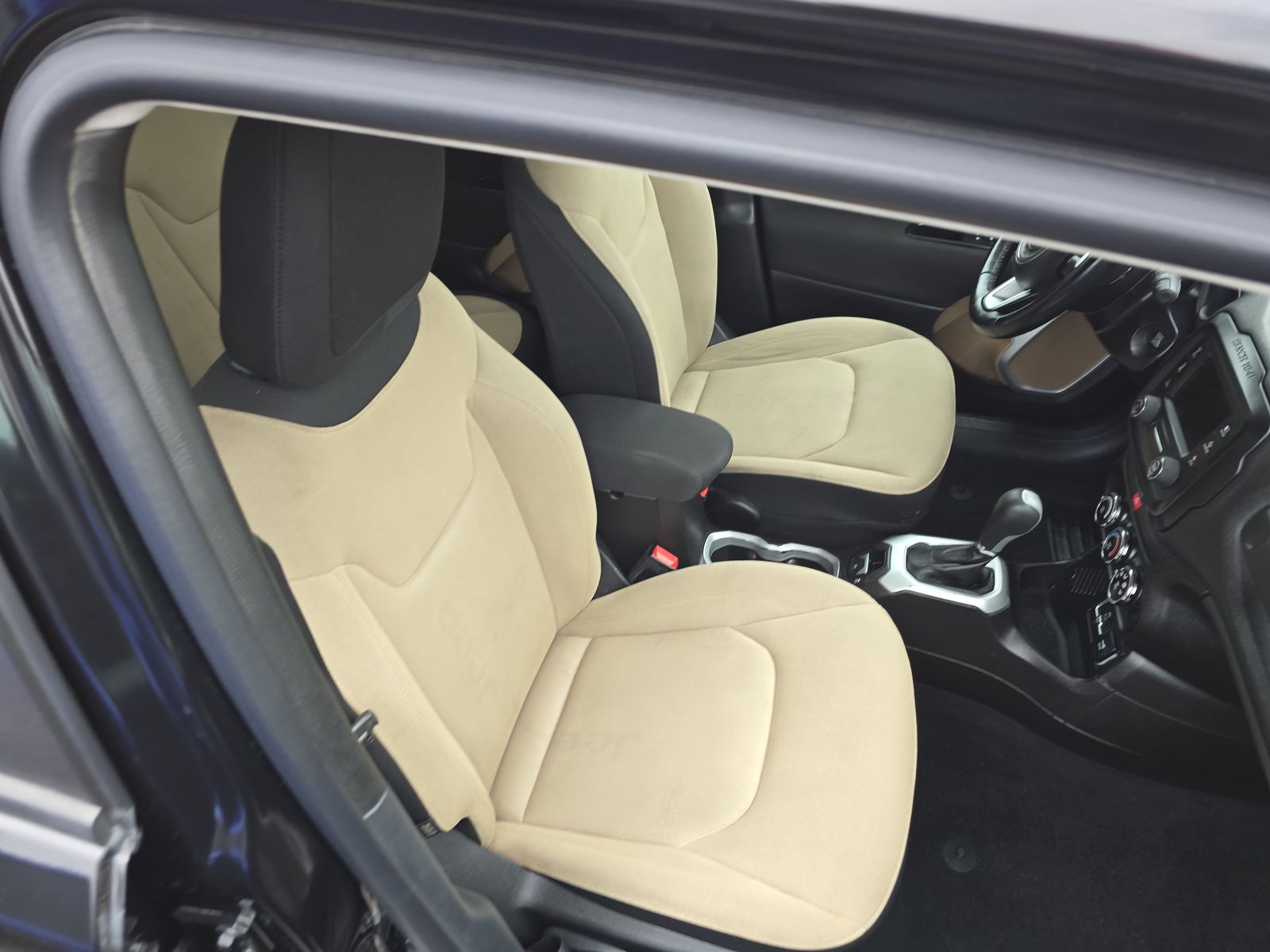 2016 Jeep Renegade Latitude FWD