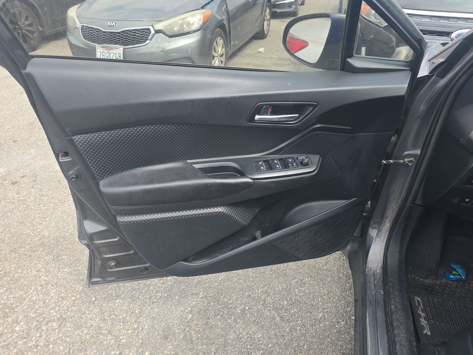 2018 Toyota C-HR XLE Premium FWD