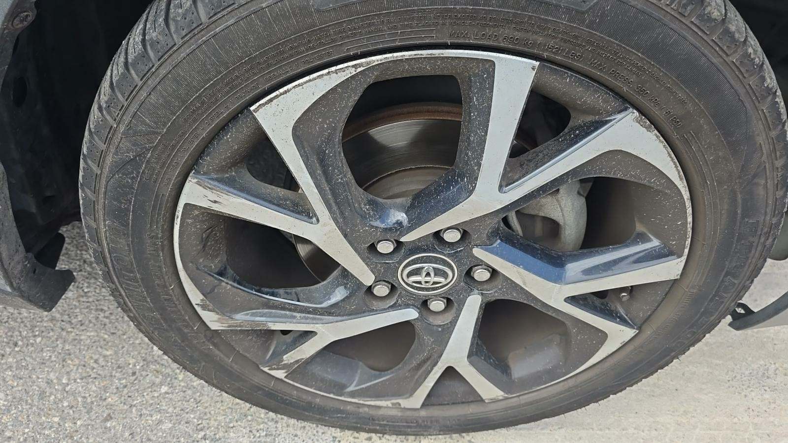 2018 Toyota C-HR XLE Premium FWD