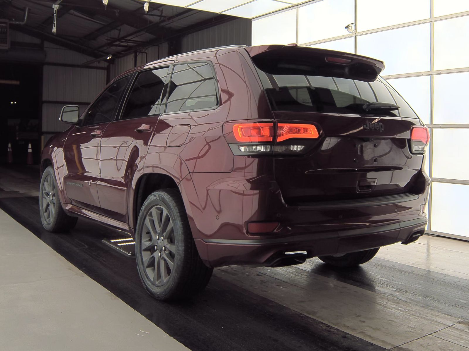 2018 Jeep Grand Cherokee Overland High Altitude Edition RWD