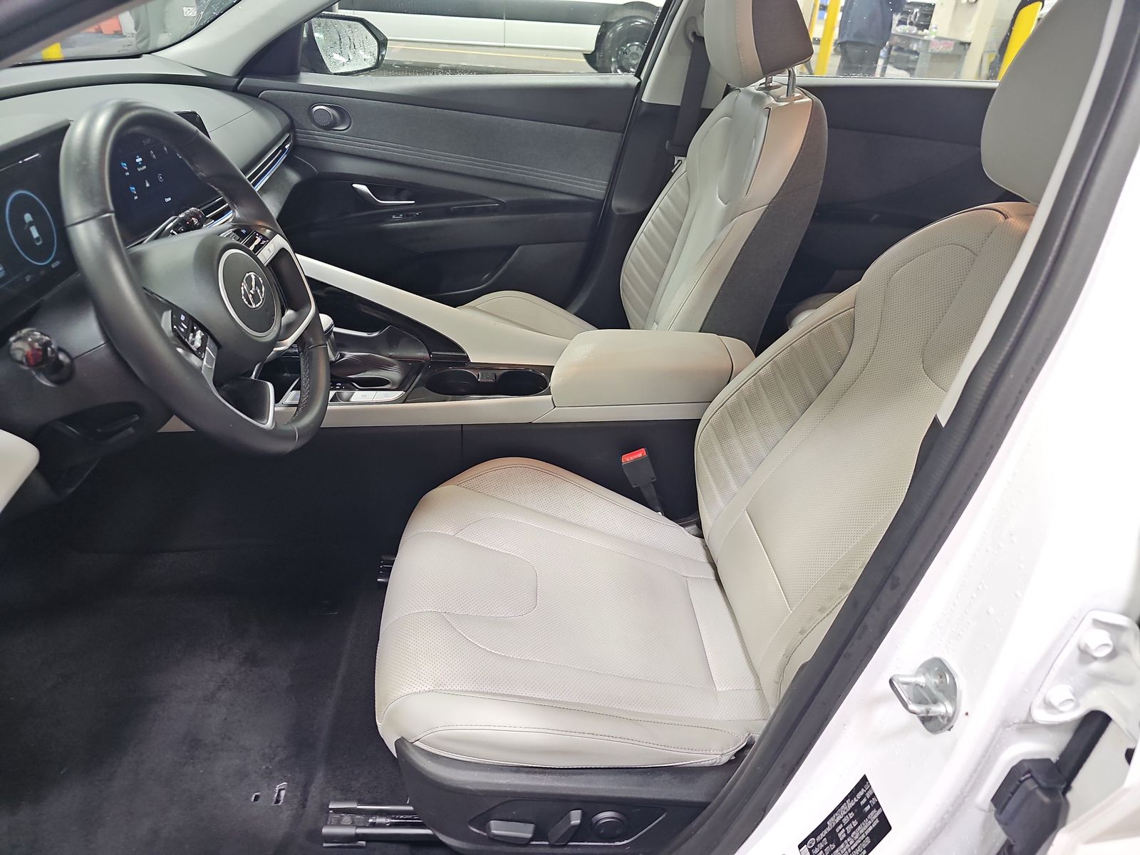 2022 Hyundai Elantra Limited FWD