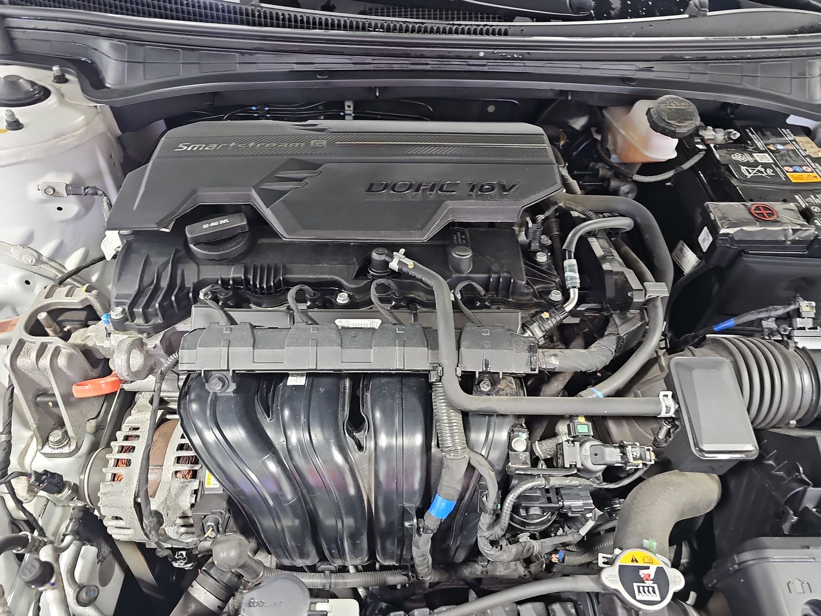 2022 Hyundai Elantra Limited FWD