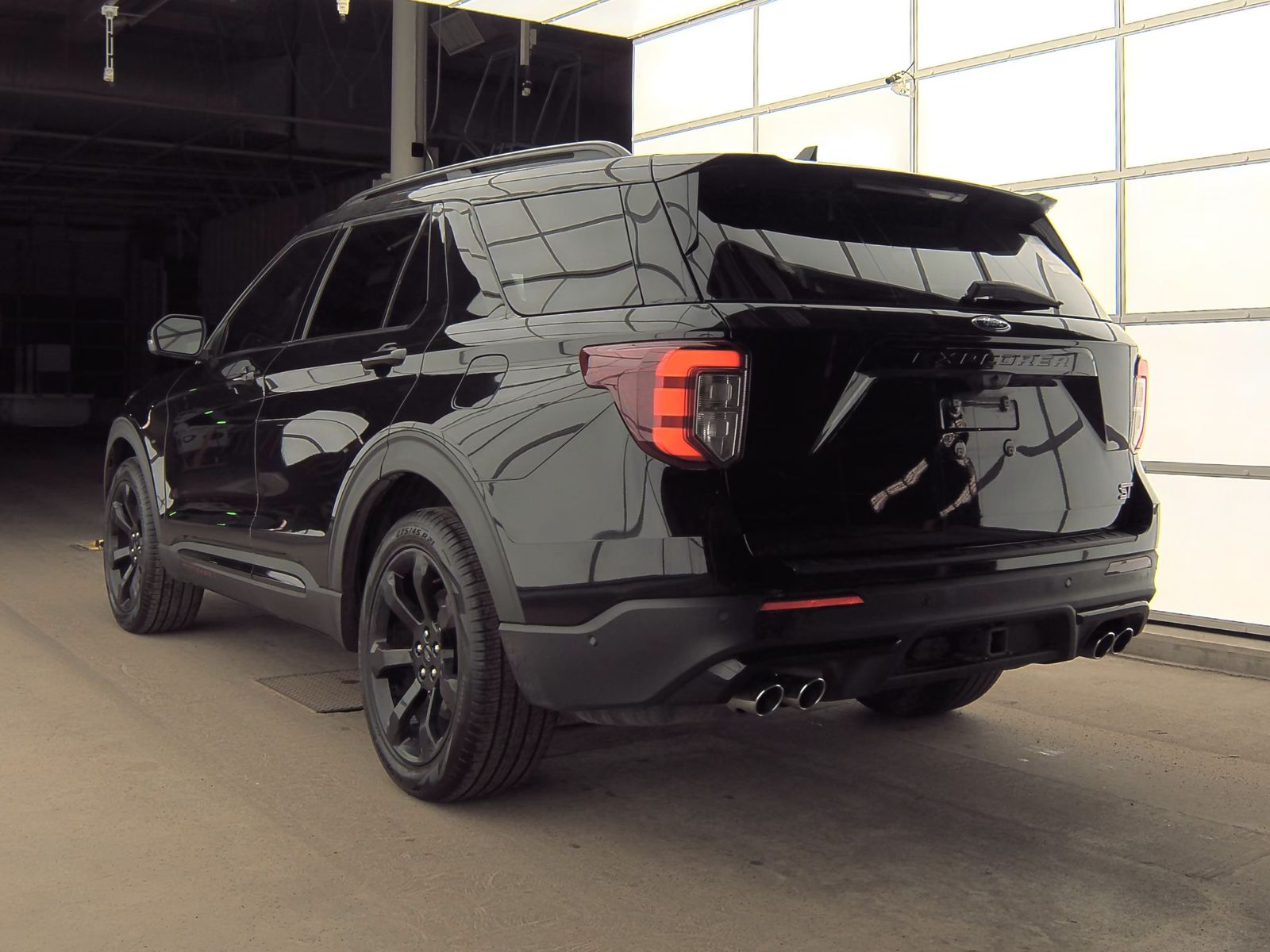 2022 Ford Explorer ST AWD