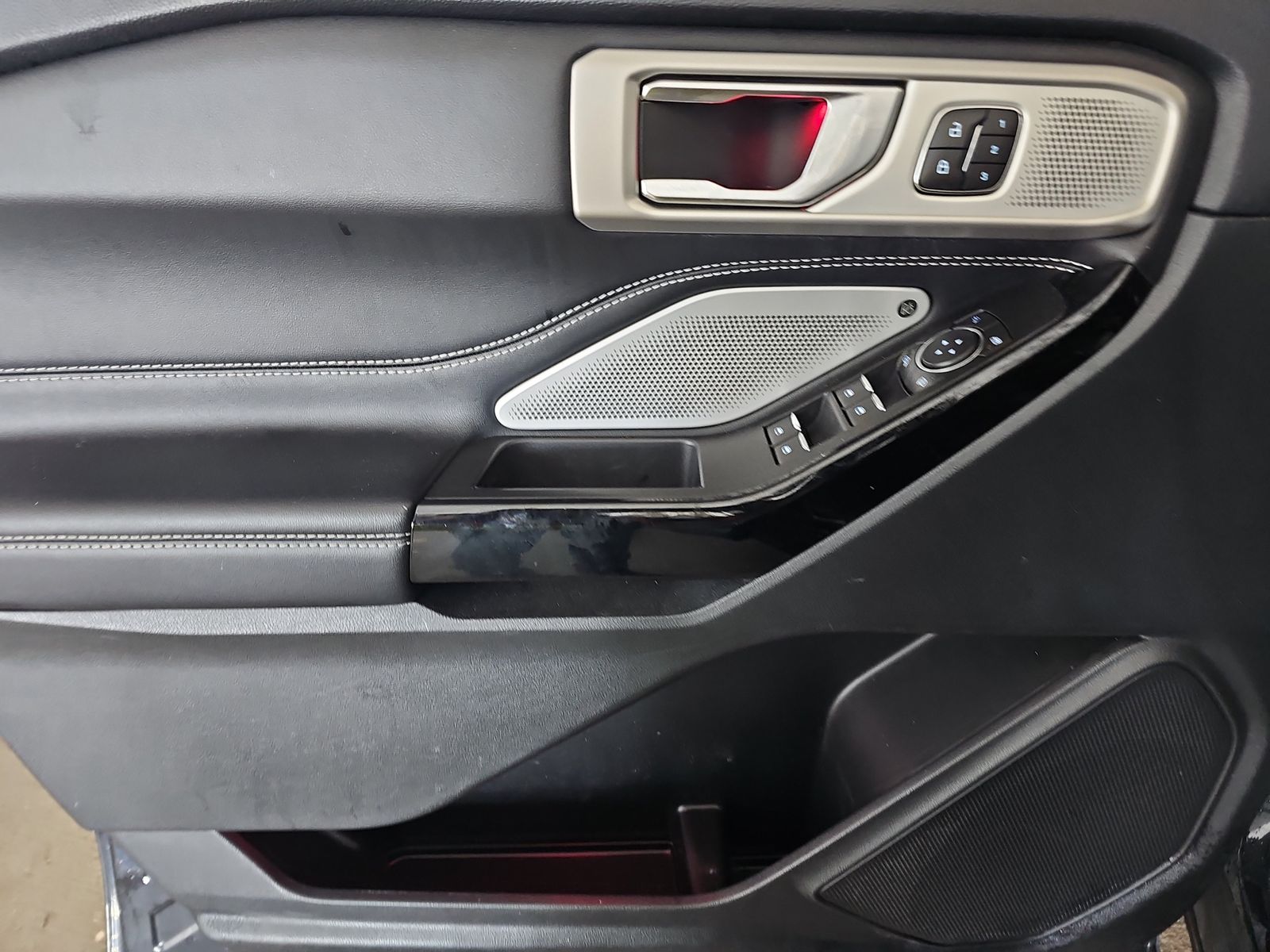 2022 Ford Explorer ST AWD