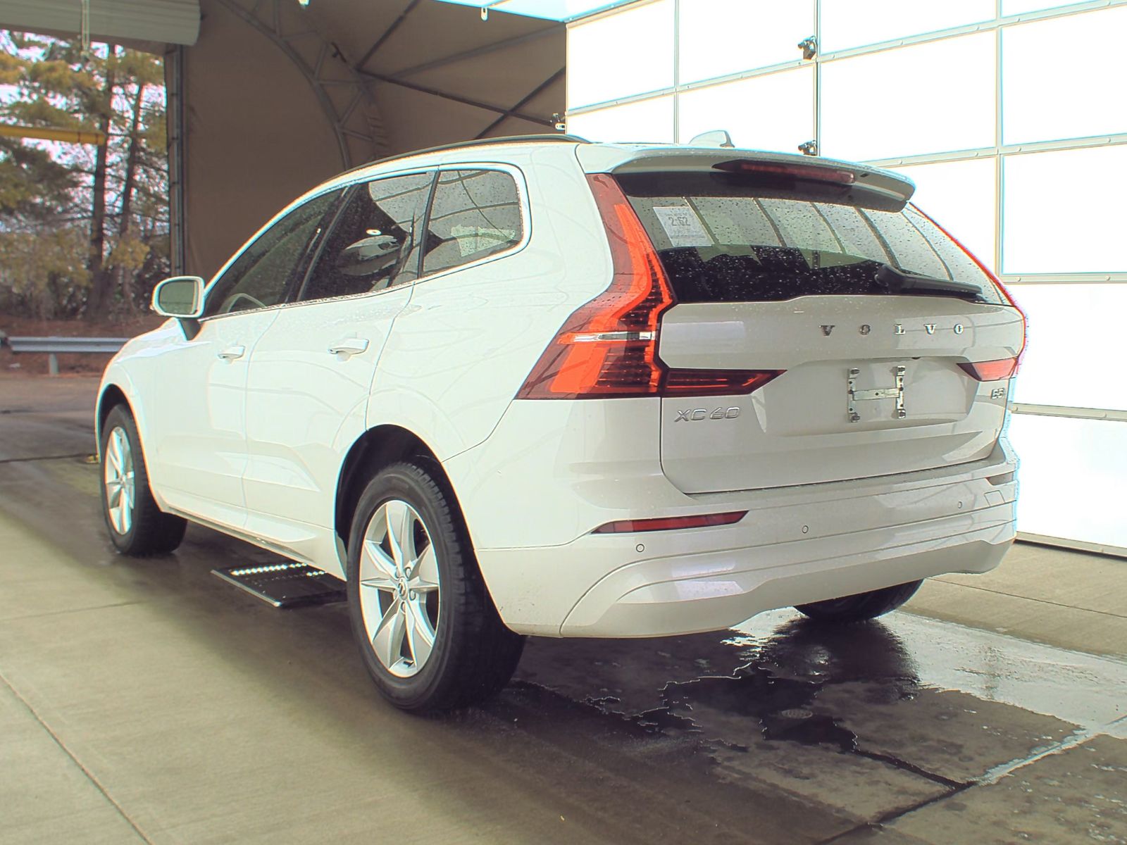 2022 Volvo XC60 B5 Momentum AWD