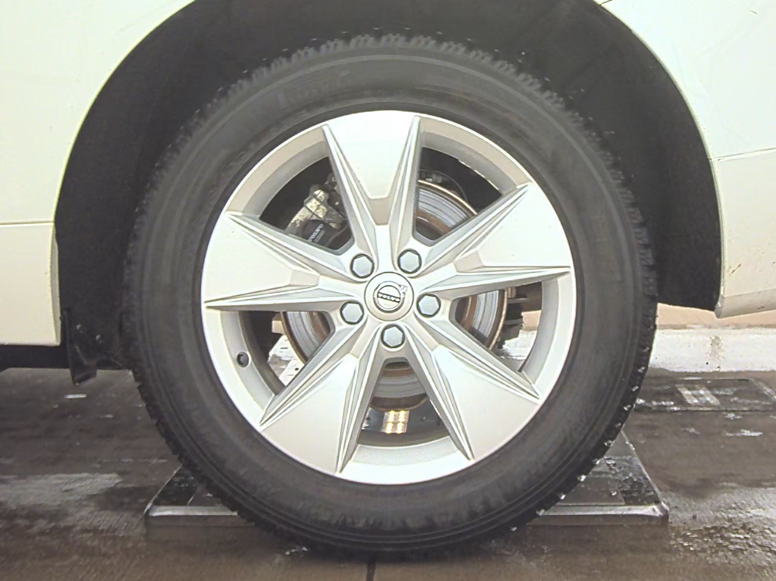 2022 Volvo XC60 B5 Momentum AWD