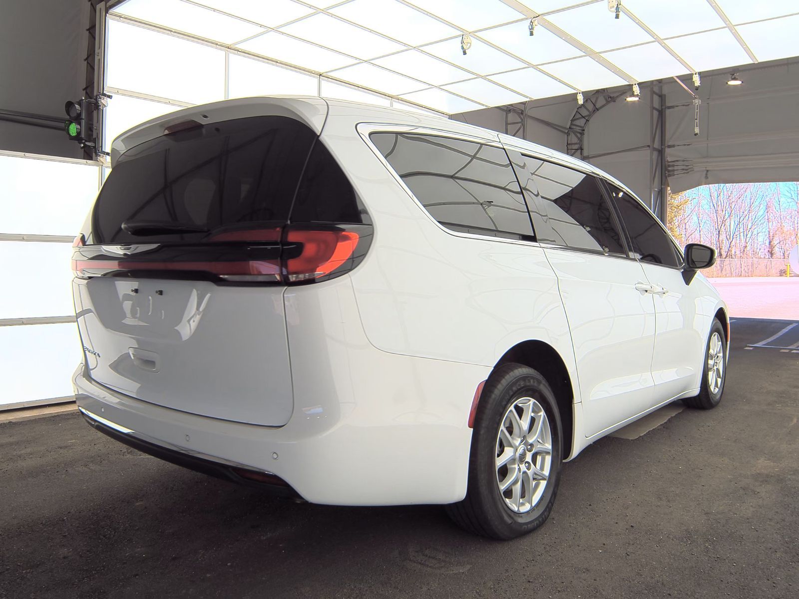 2023 Chrysler Pacifica Touring L FWD