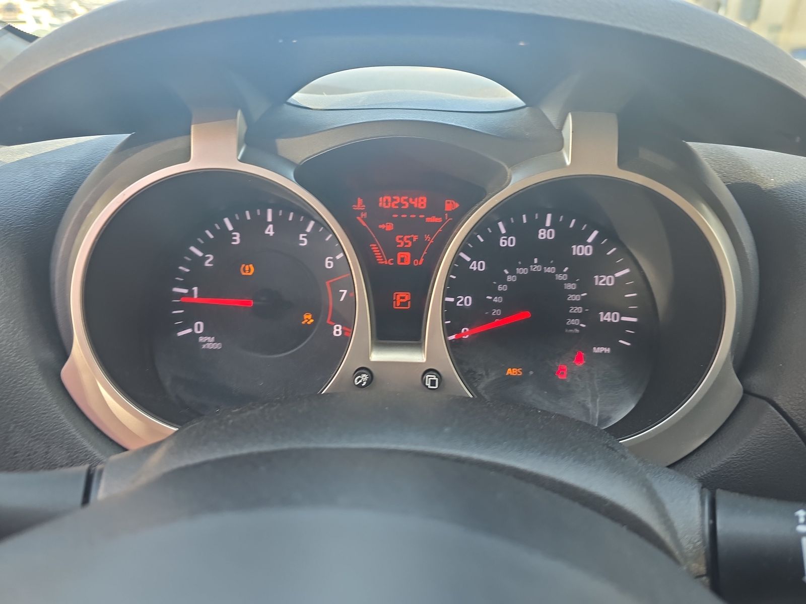 2014 Nissan JUKE SV FWD