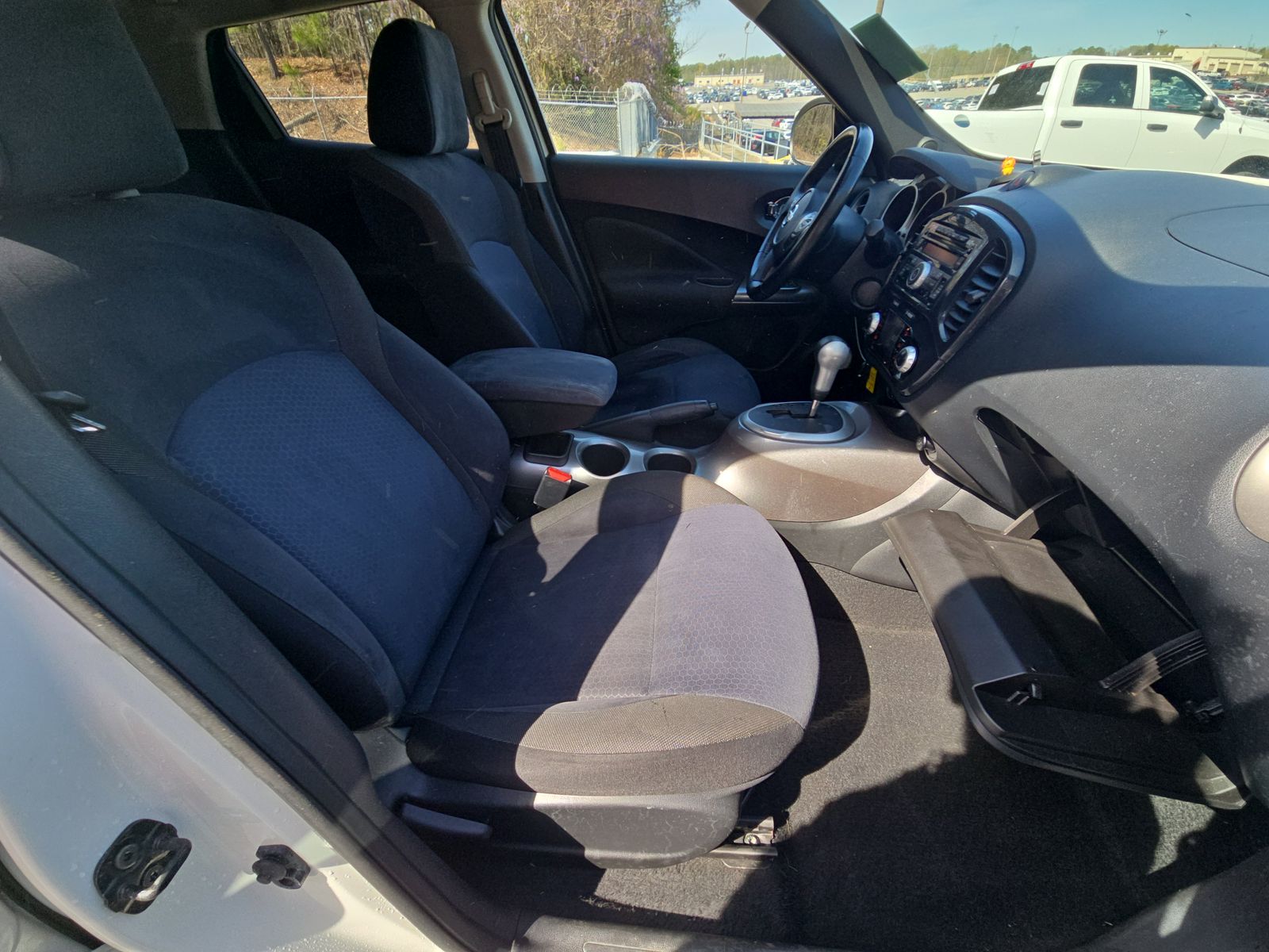 2014 Nissan JUKE SV FWD