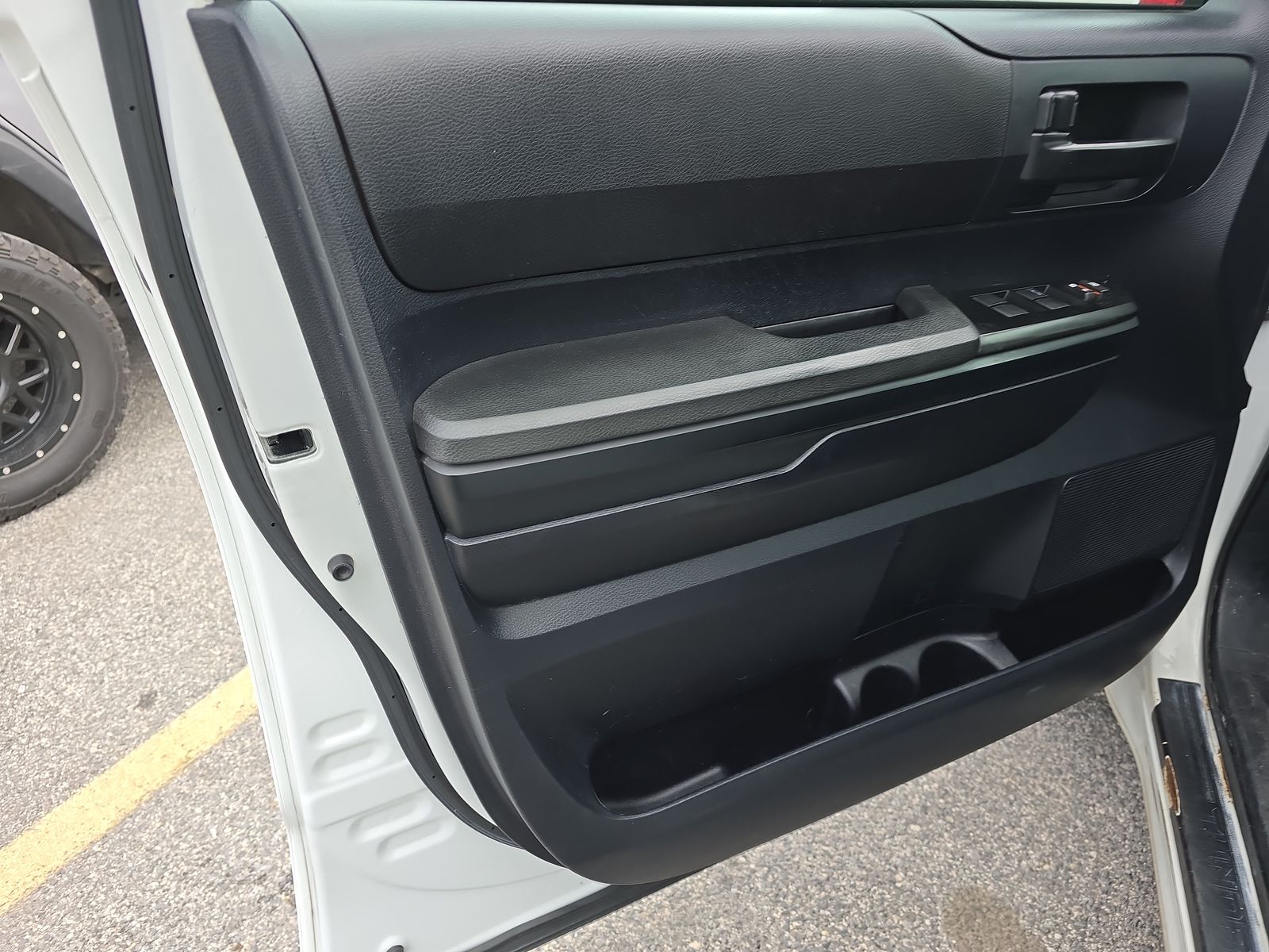 2014 Toyota Tundra SR AWD