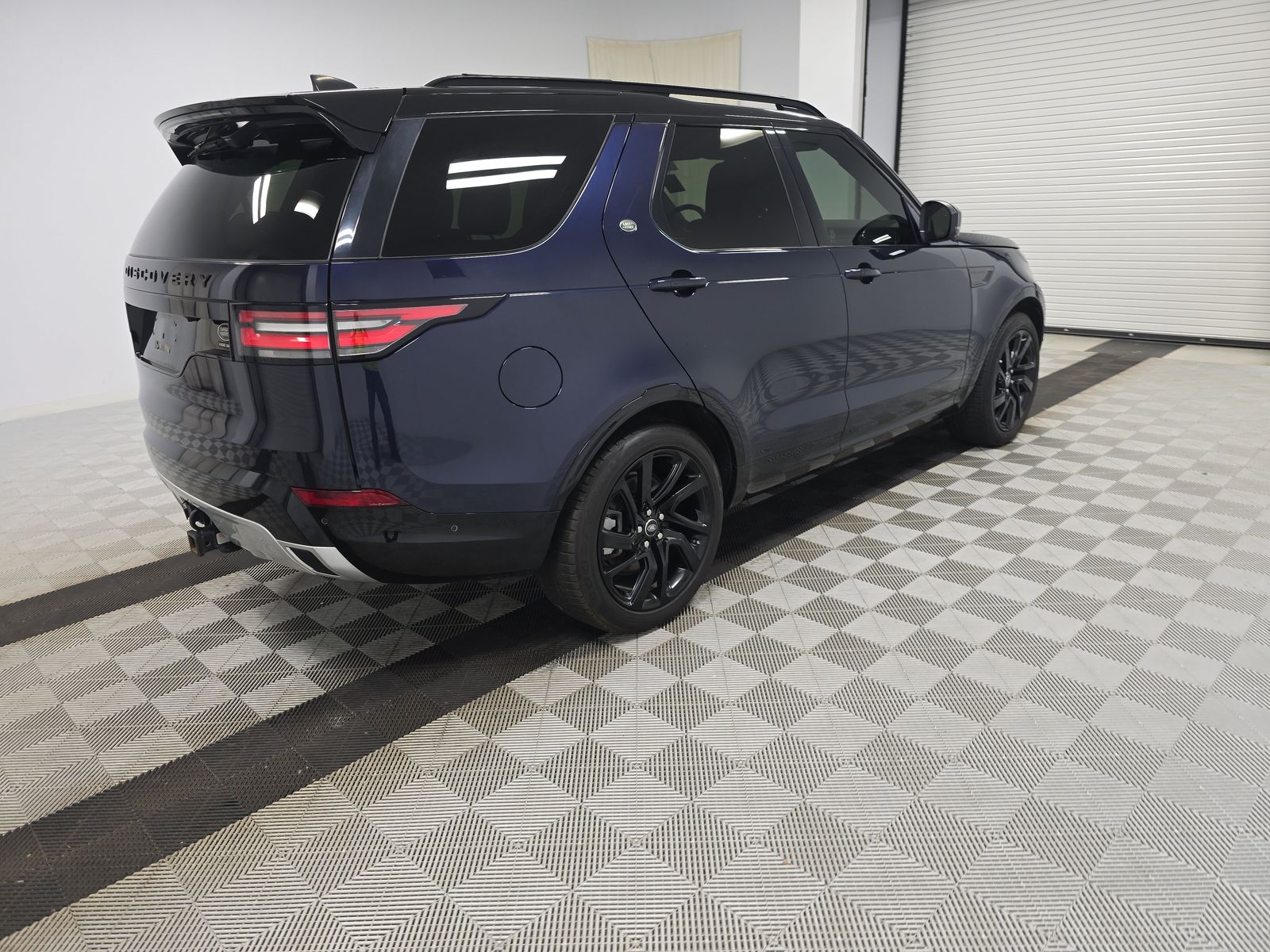 2018 Land Rover Discovery HSE Luxury AWD