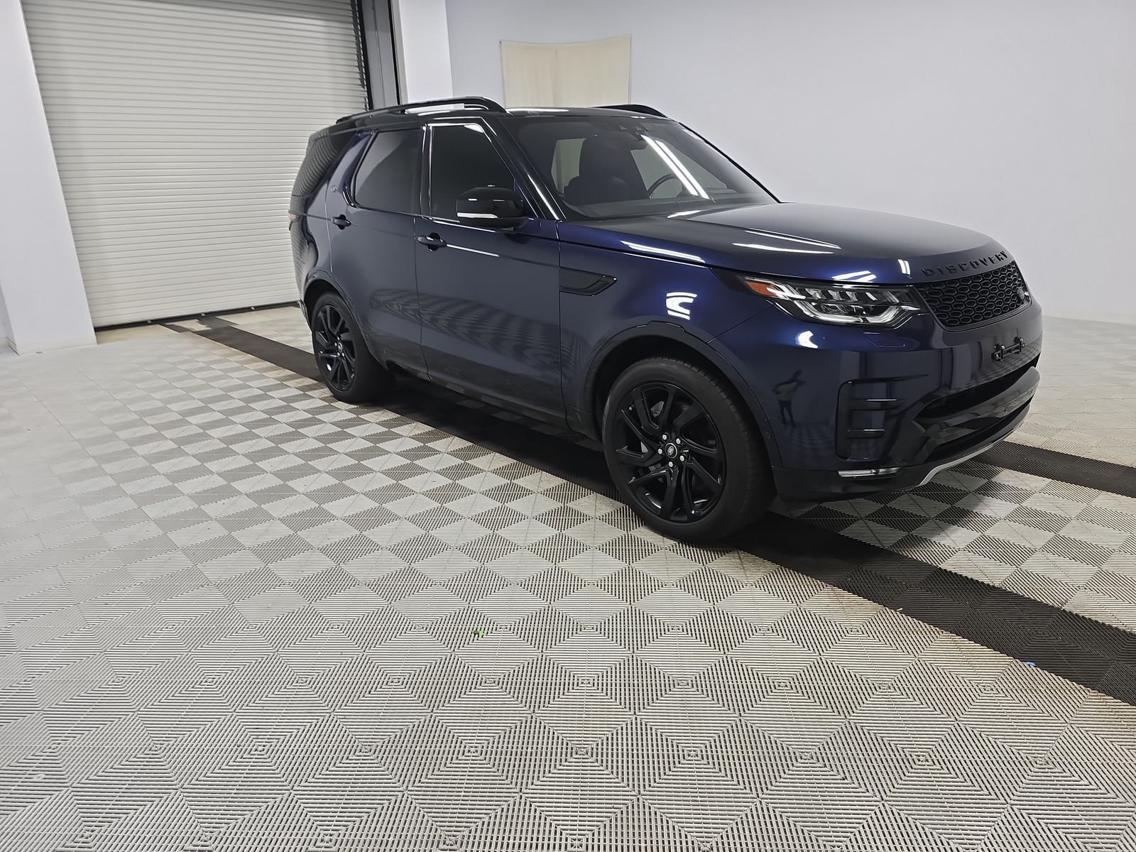 2018 Land Rover Discovery HSE Luxury AWD