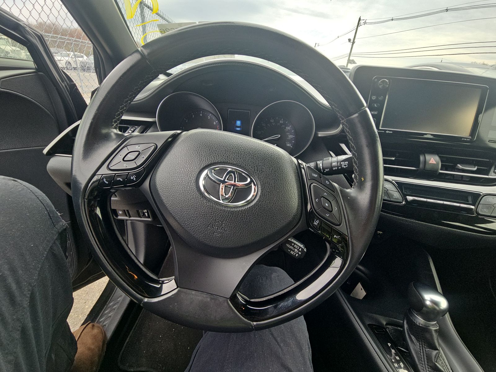 2018 Toyota C-HR XLE FWD