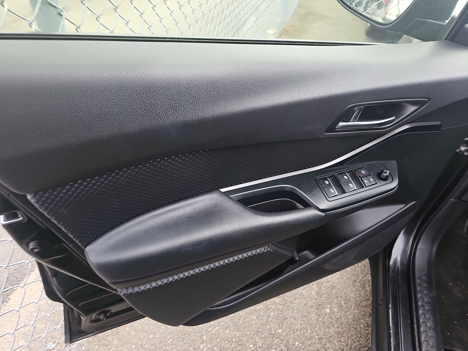 2018 Toyota C-HR XLE FWD