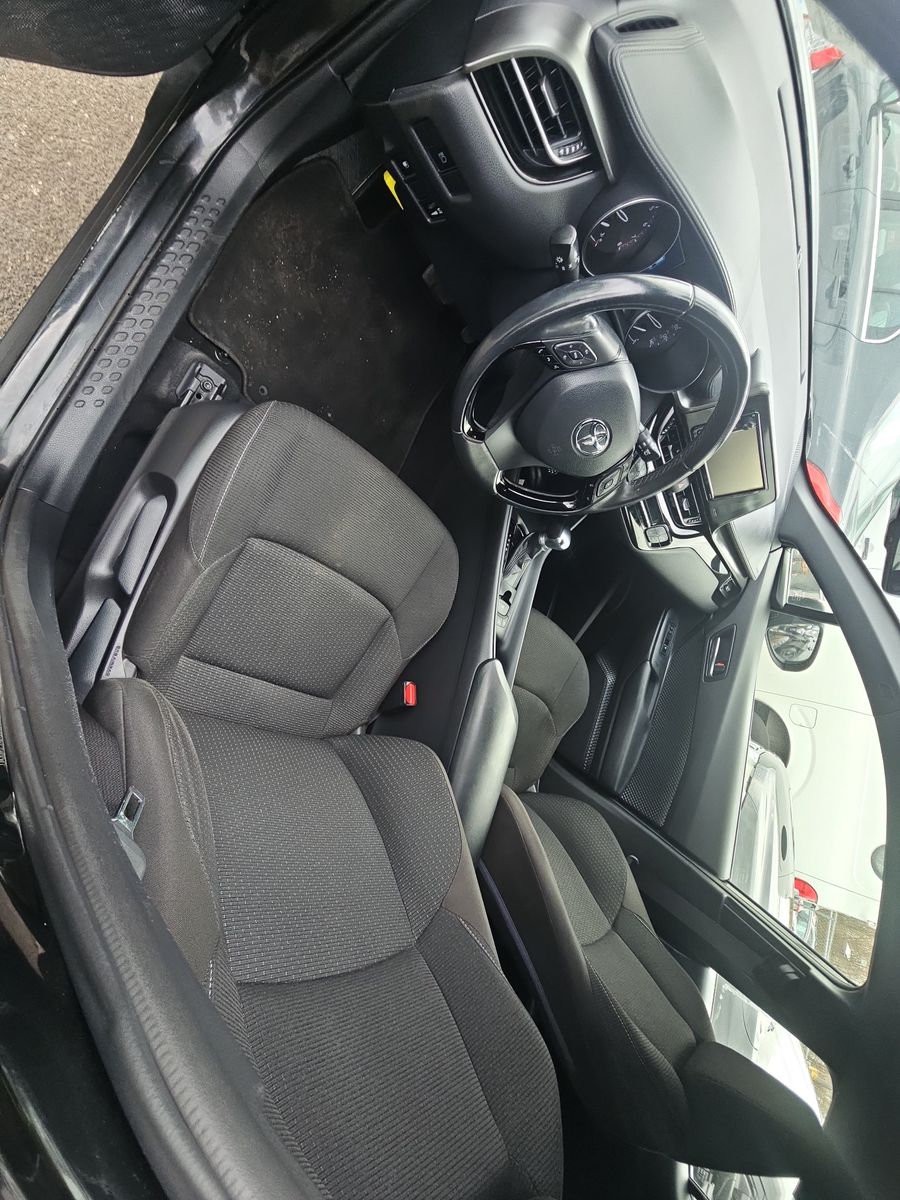 2018 Toyota C-HR XLE FWD